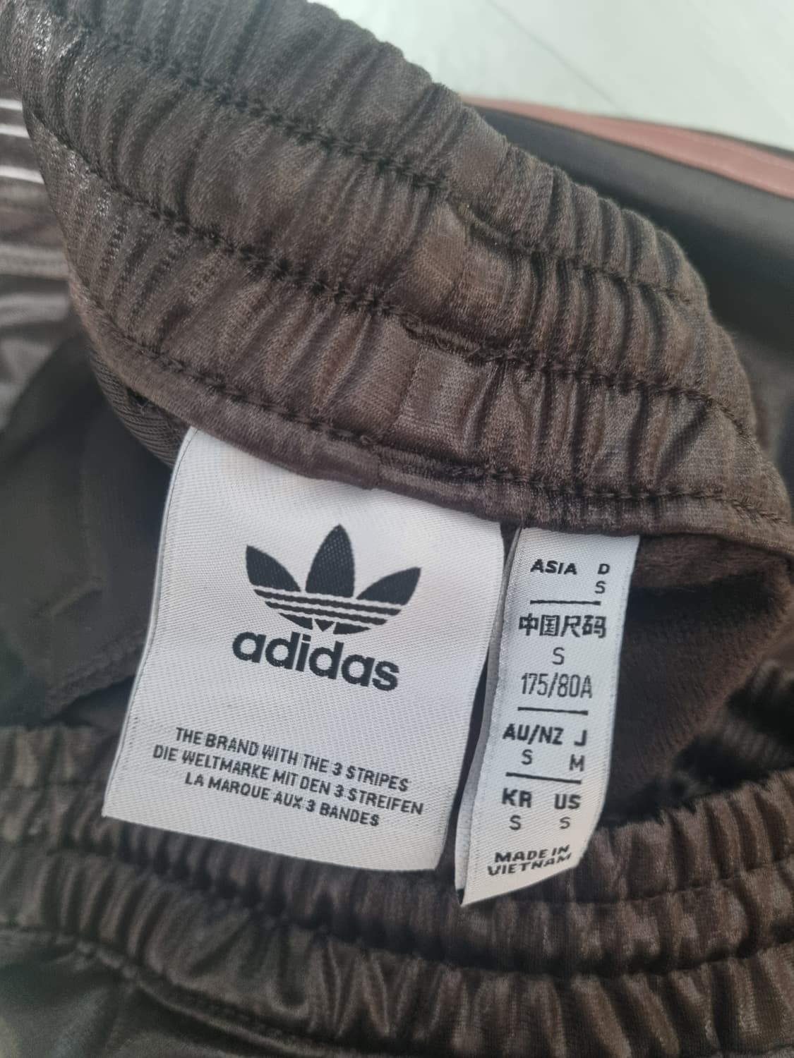 아디다스 칠레20 코팅 레더 팬츠 S 상품이미지4