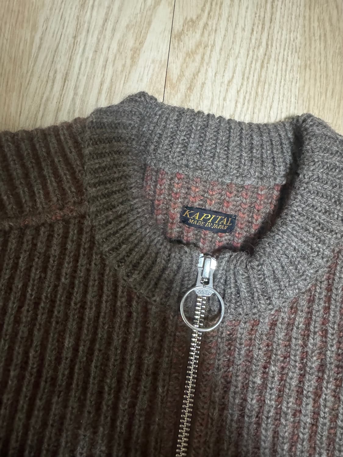 캐피탈 집업 상품이미지2