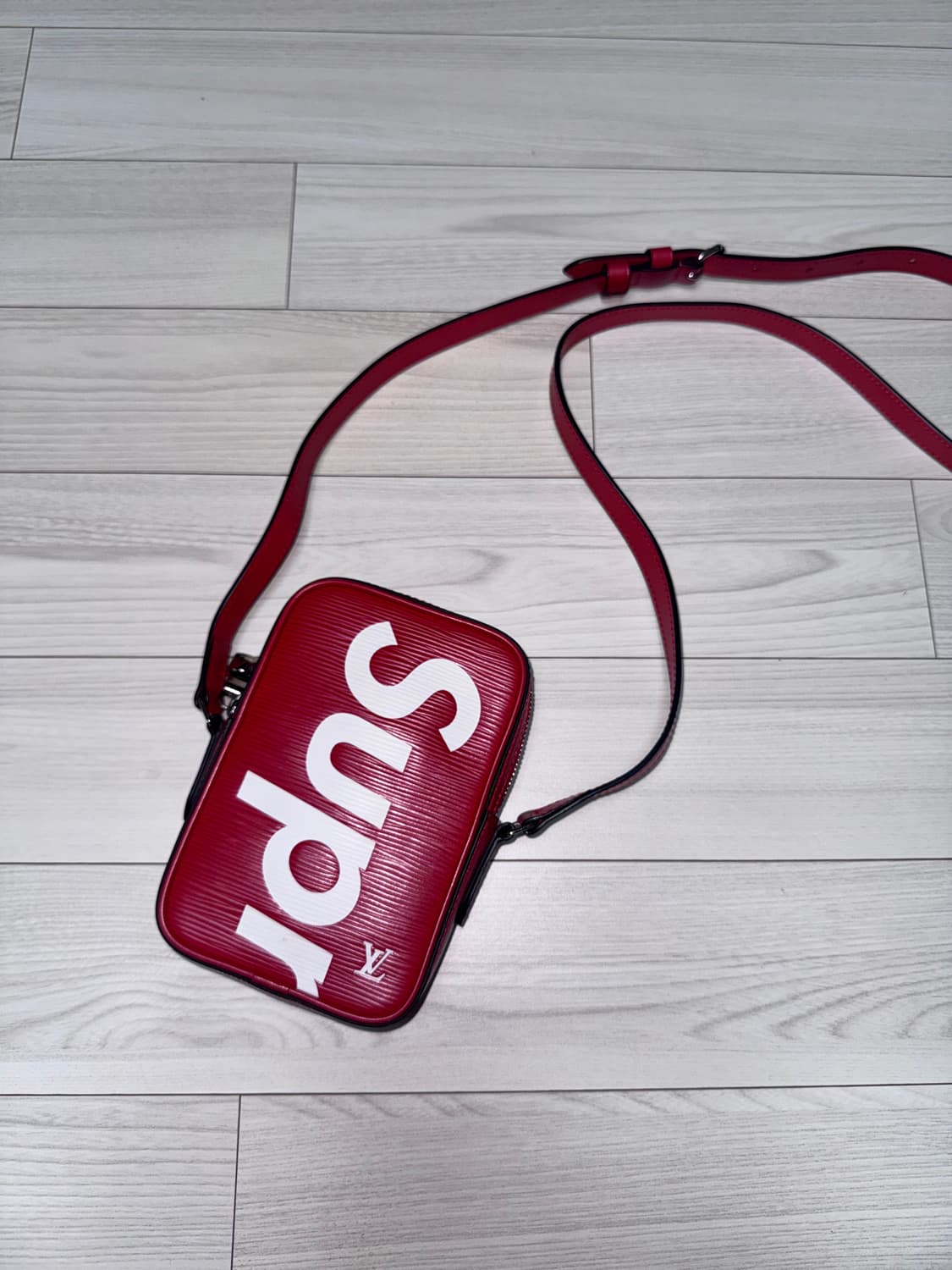 루이비통x 슈프림 다브 크로스백 상품이미지3