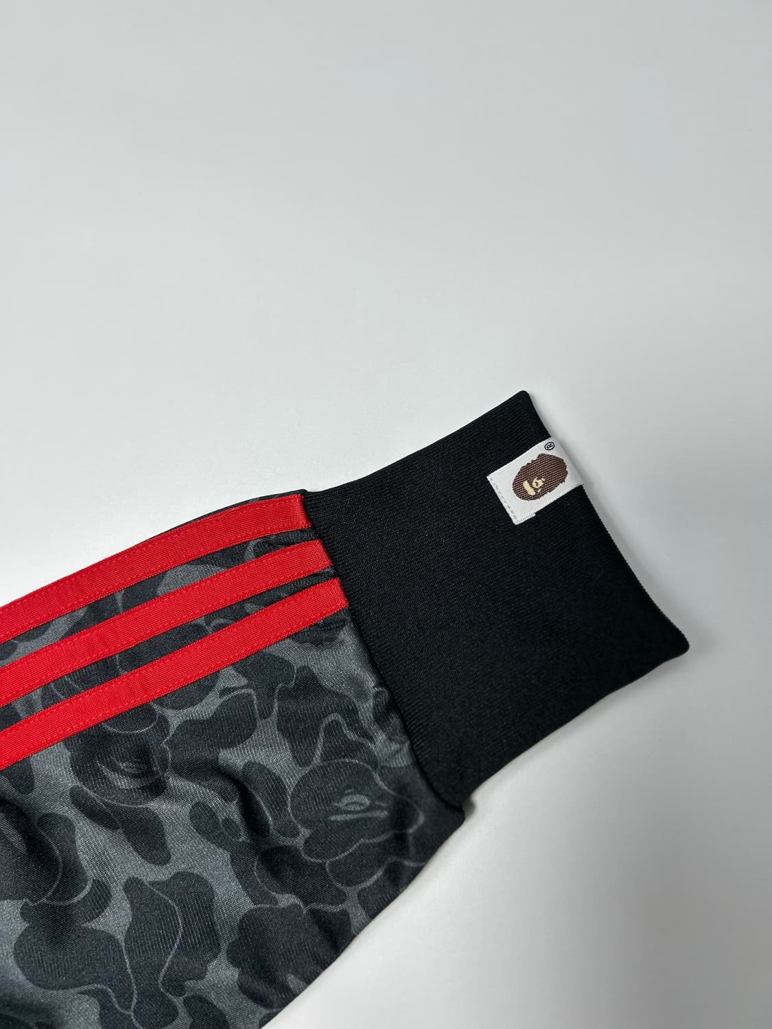 [KR M] 베이프 아디다스 트랙탑 블랙 상품이미지5