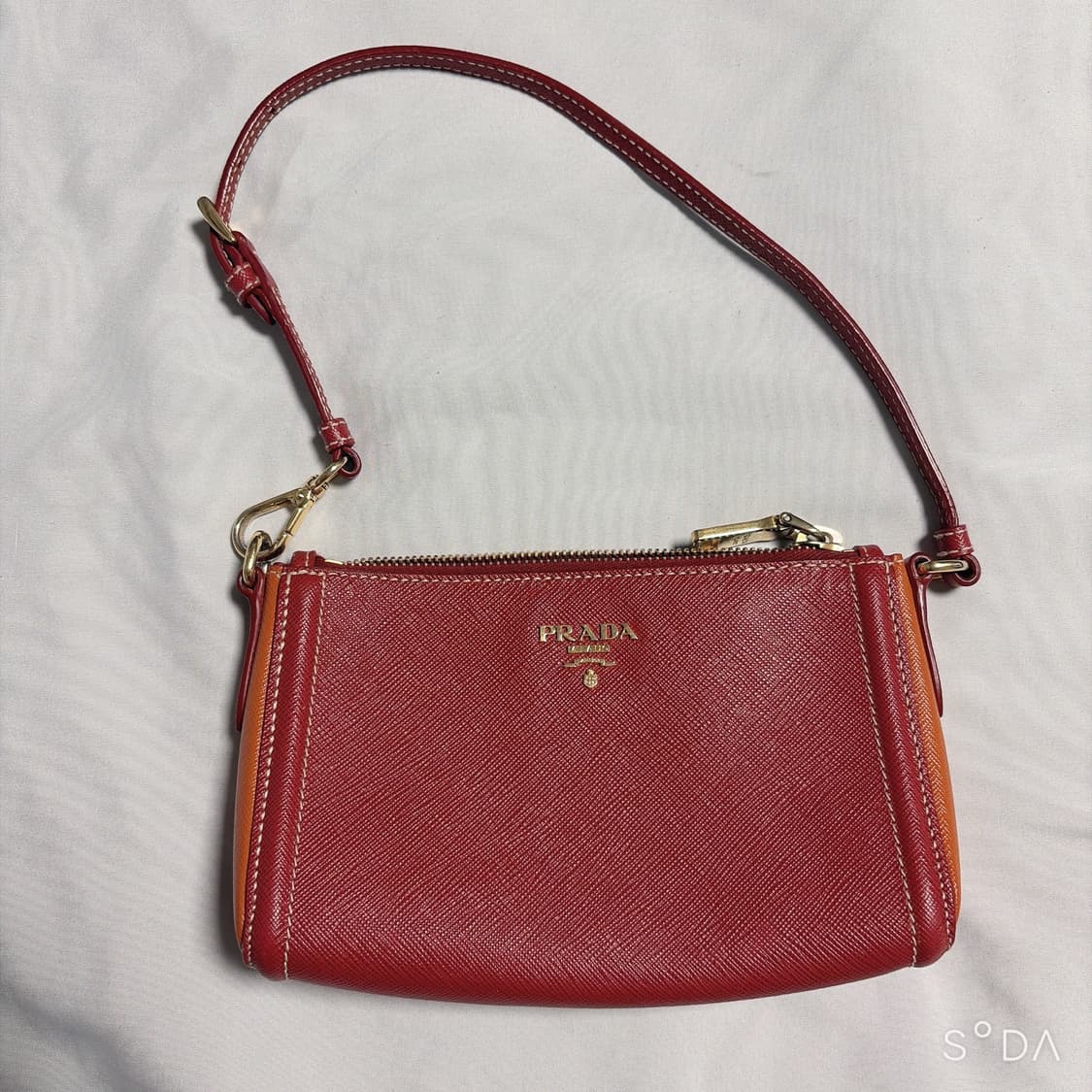 프라다 미니 숄더백 상품이미지1