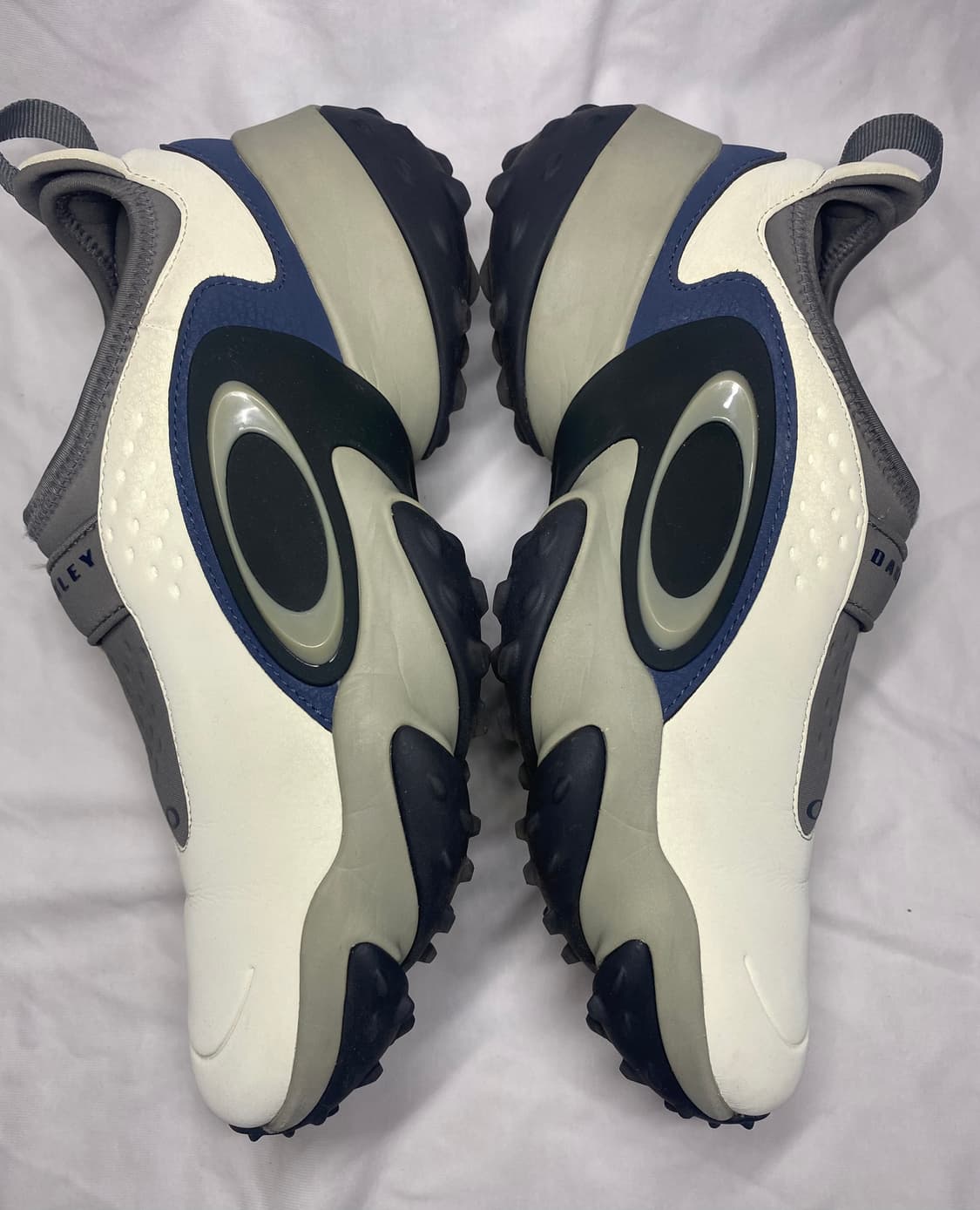 오클리 엣지 아이콘 크림 네이비270 판매합니다 상품이미지4