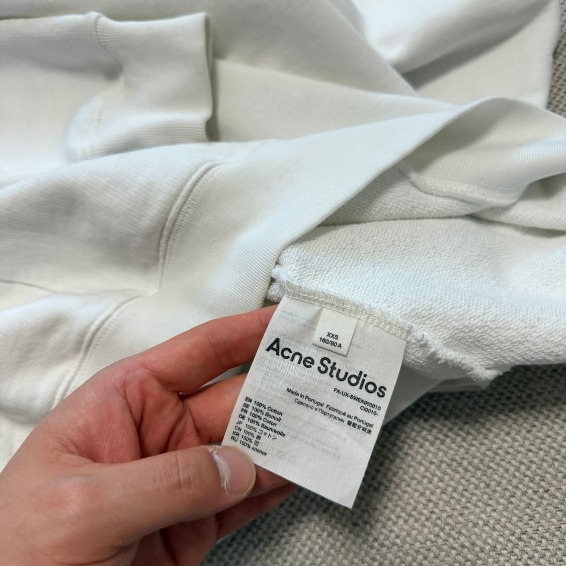 아크네 스튜디오 페이스 로고 맨투맨 상품이미지4