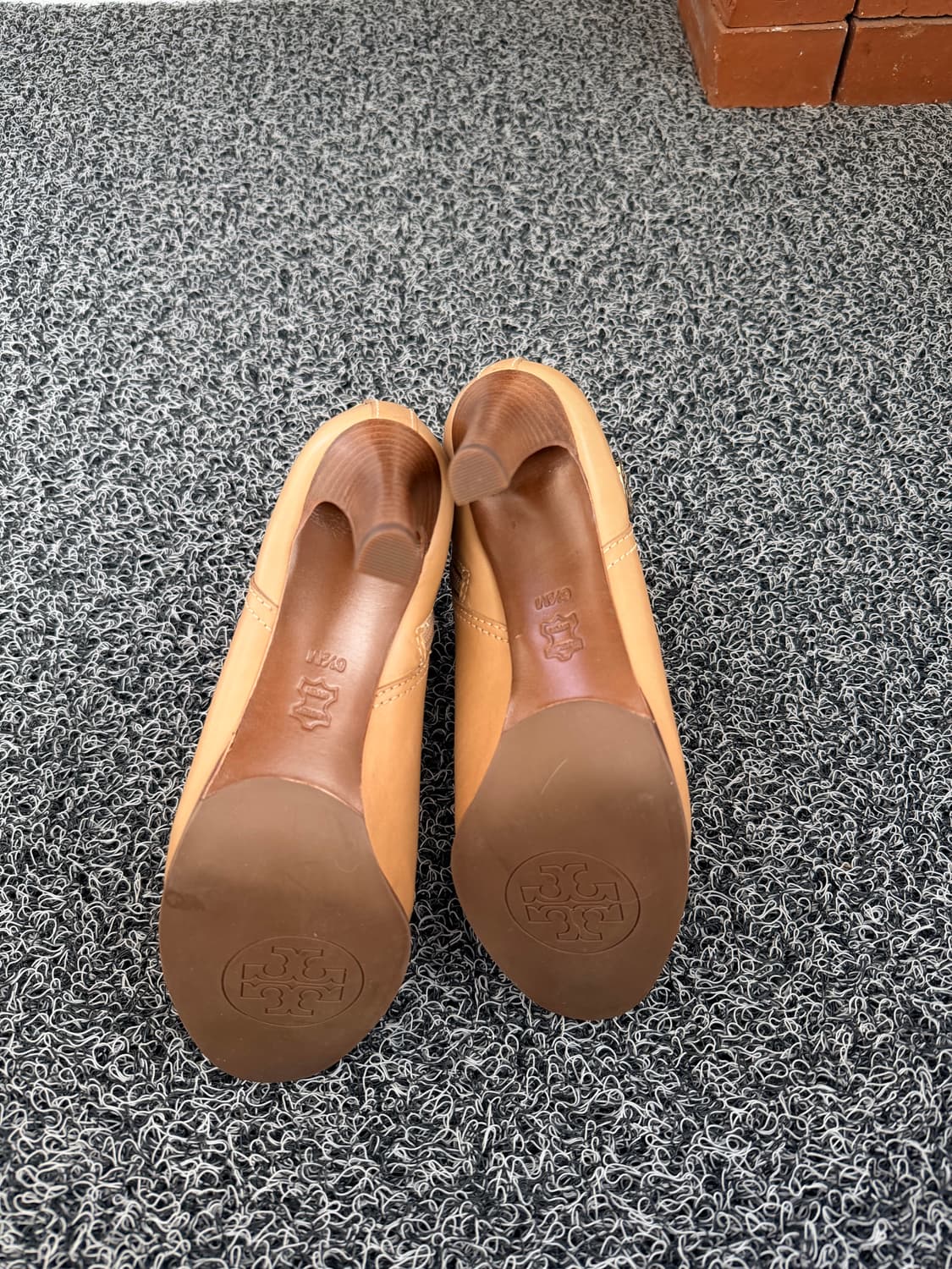 토리버치 브라운 가죽 앵클 부츠 6.5 (235mm) 상품이미지5