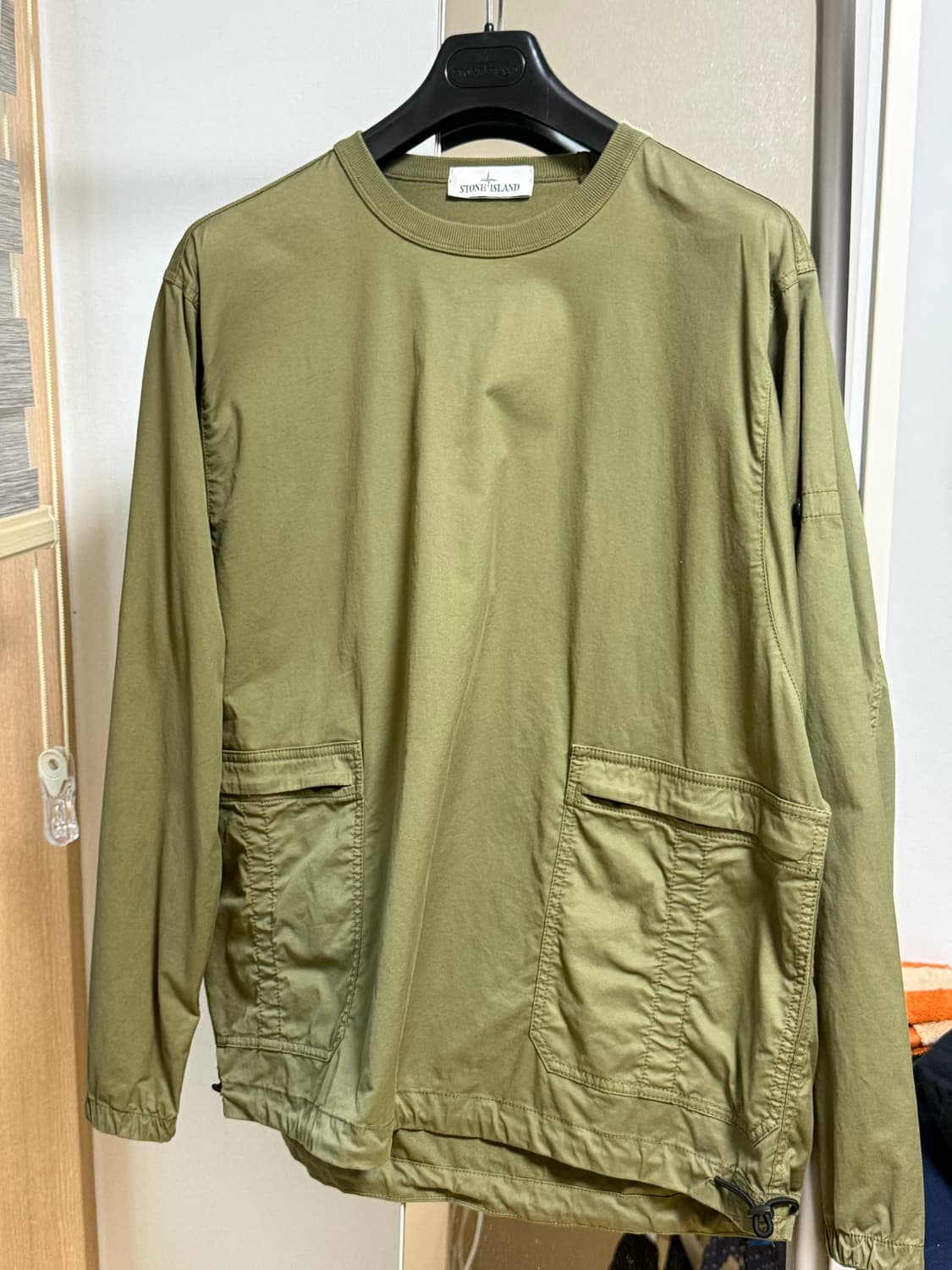 스톤아일랜드 나일론 맨투맨 상품이미지1