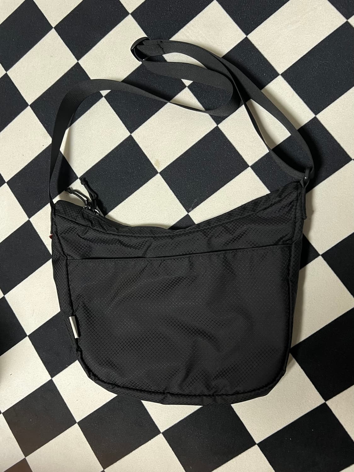 슈프림 스몰 메신저백 블랙 크로스백 가방 상품이미지2