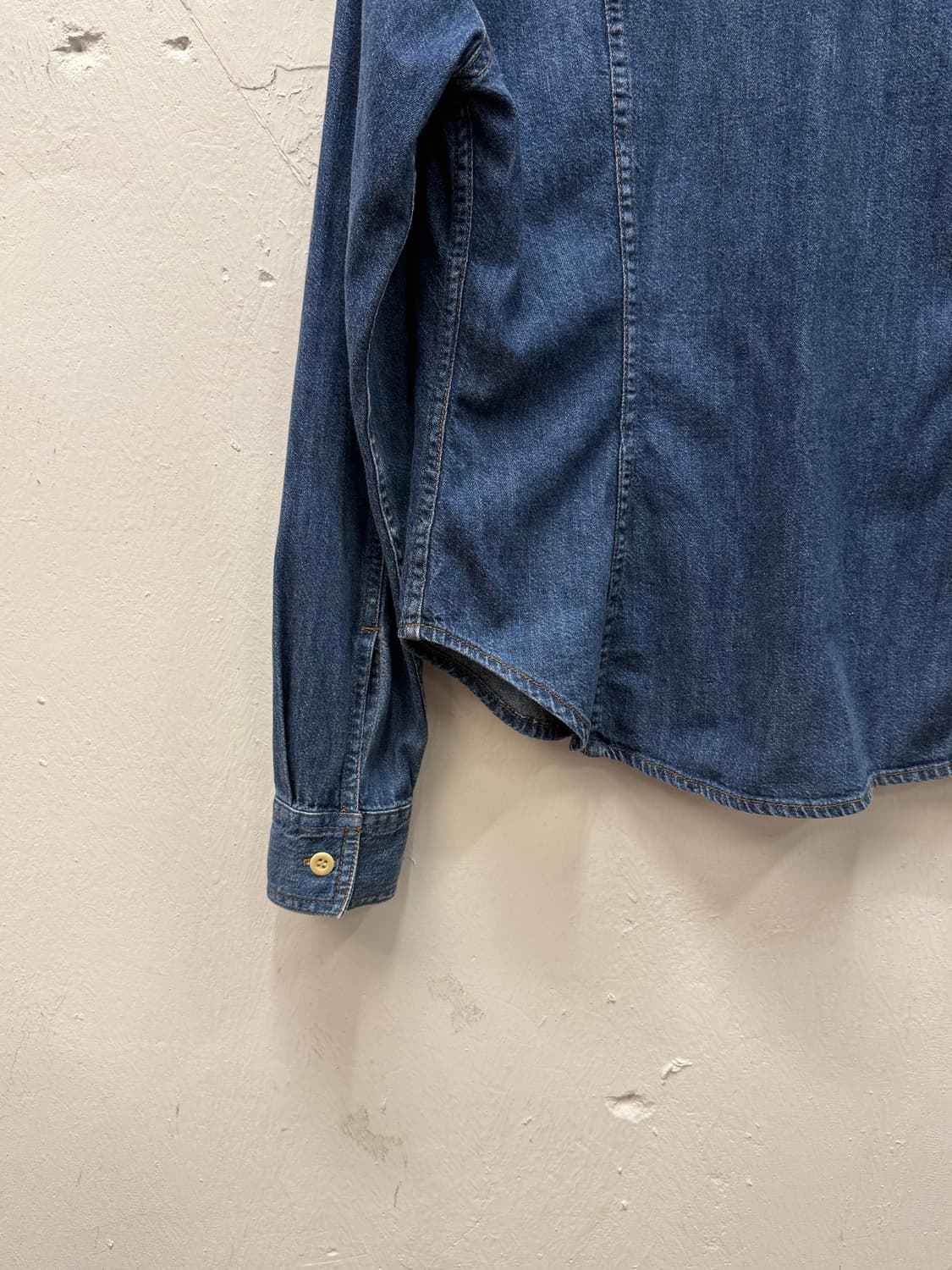 66) J.CREW Two-Pocket Denim Shirt 상품이미지5