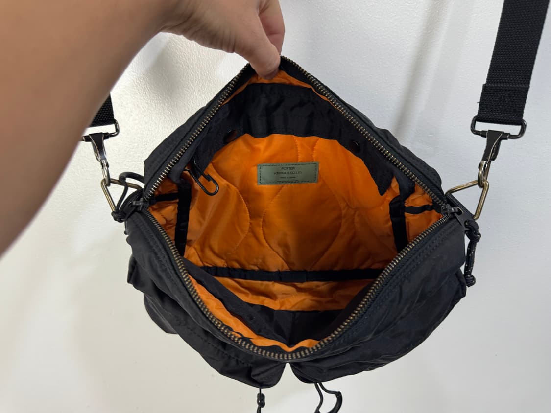 요시다포터 포스라인 크로스백 M 사이즈  상품이미지6