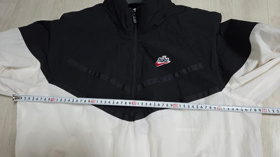 (착샷) 나이키 헤리티지 윈드러너 아노락 자켓  상품이미지7
