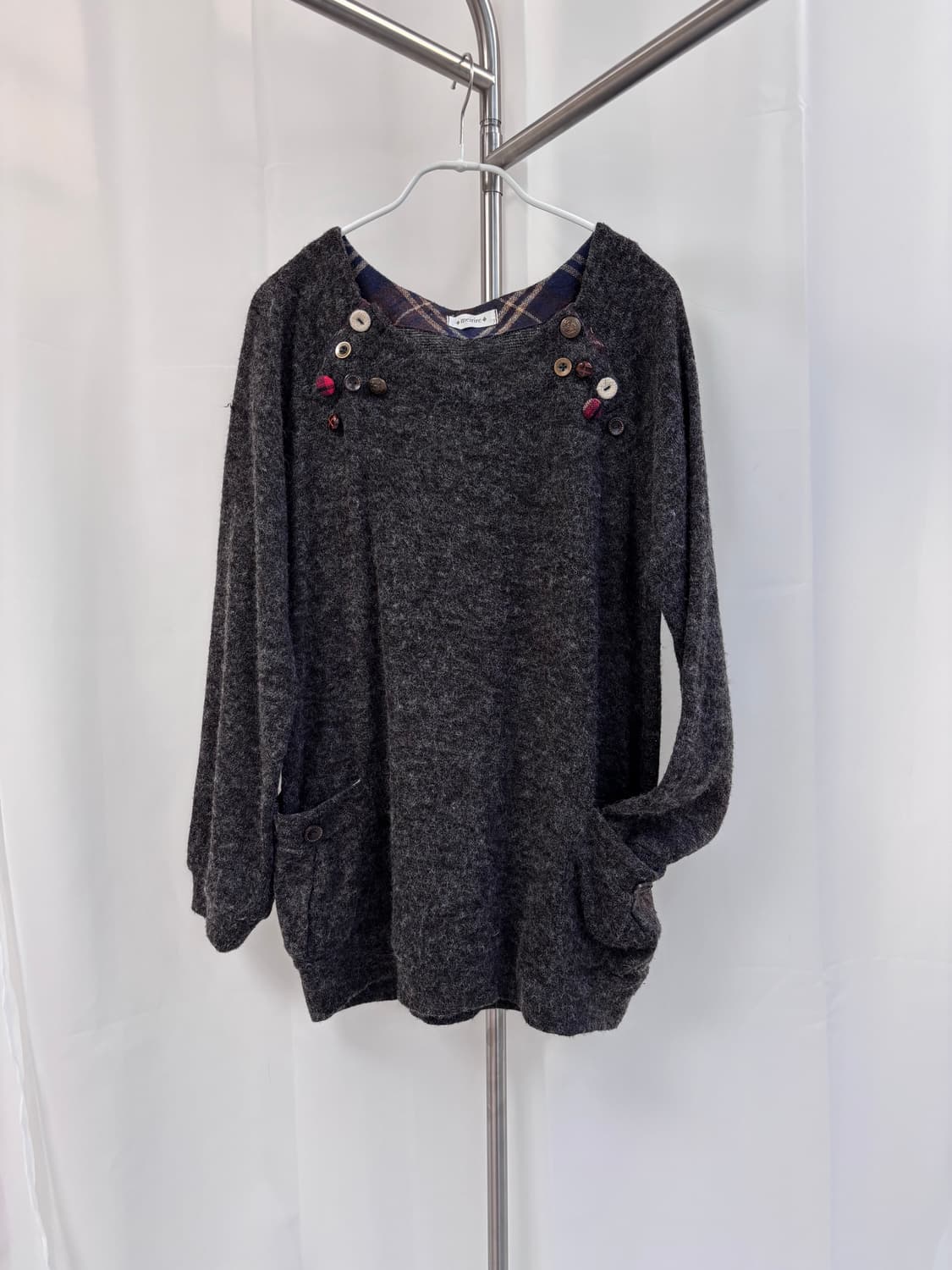 와글 버튼 트임 보카시 풀오버 상품이미지1