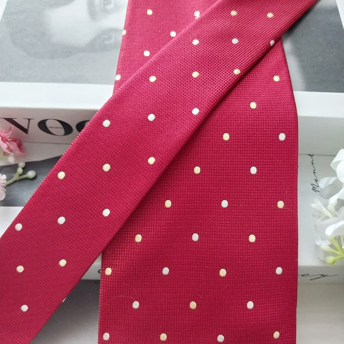 아쿠아스큐텀 실크 레드 도트 패턴 넥타이 9.5cm A+등급 K2031
 상품이미지7