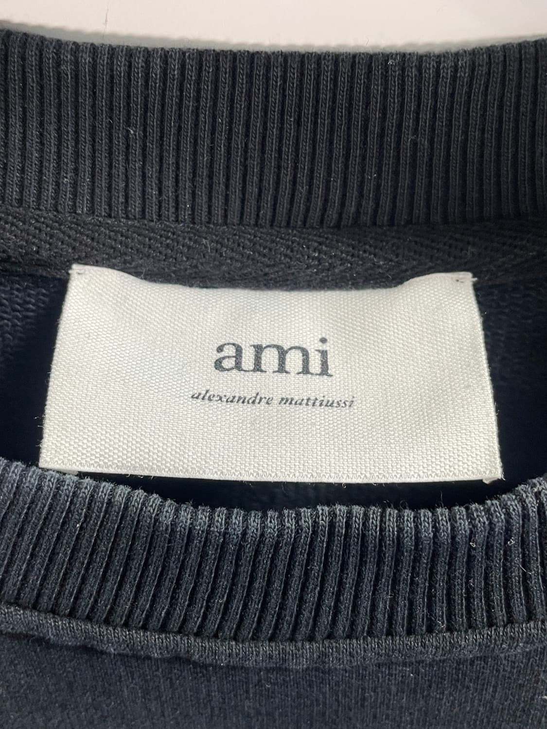 아미 스몰로고 헤비 블랙 맨투맨 (on.396) 상품이미지5