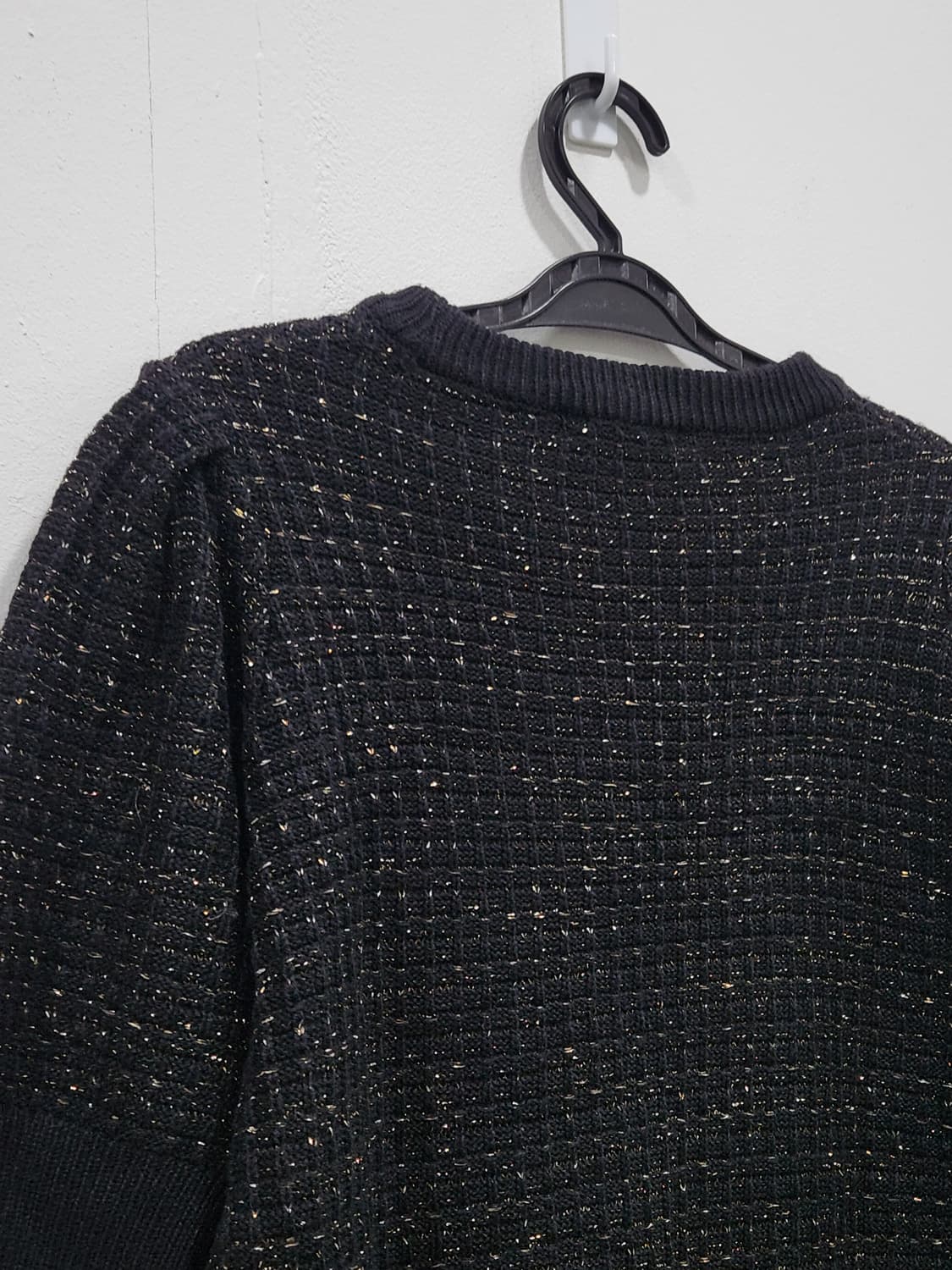 [F] 라인 LINE 블랙 골드펄 퍼프소매 반팔 니트 상품이미지2