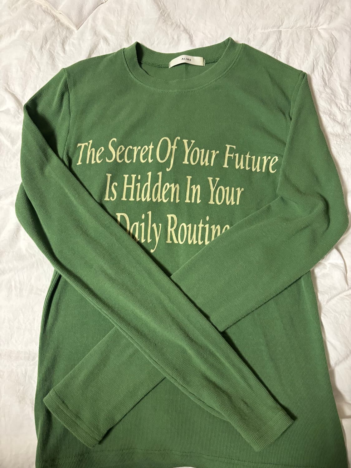 지그재그 레터링 티 상품이미지2