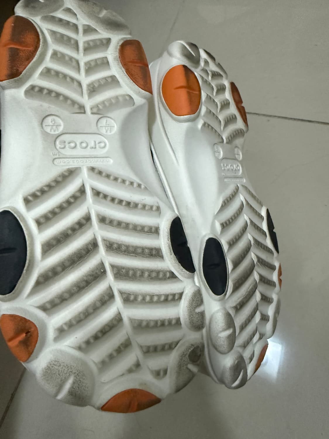 크록스 올터레인 클로그 화이트 M7 W9 260 상품이미지5