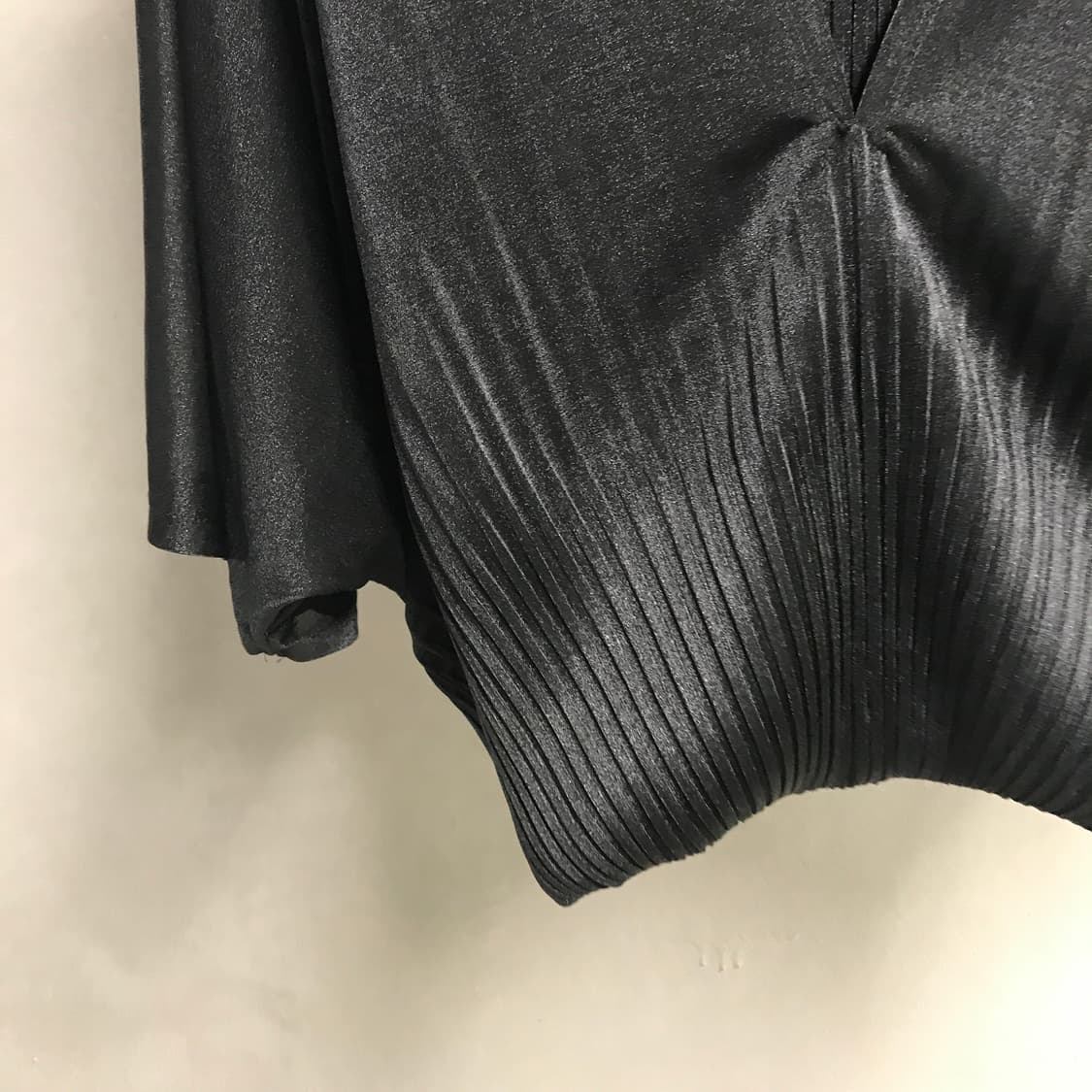 이세이 미야케 플리츠 블라우스 블랙 2(W) 상품이미지4