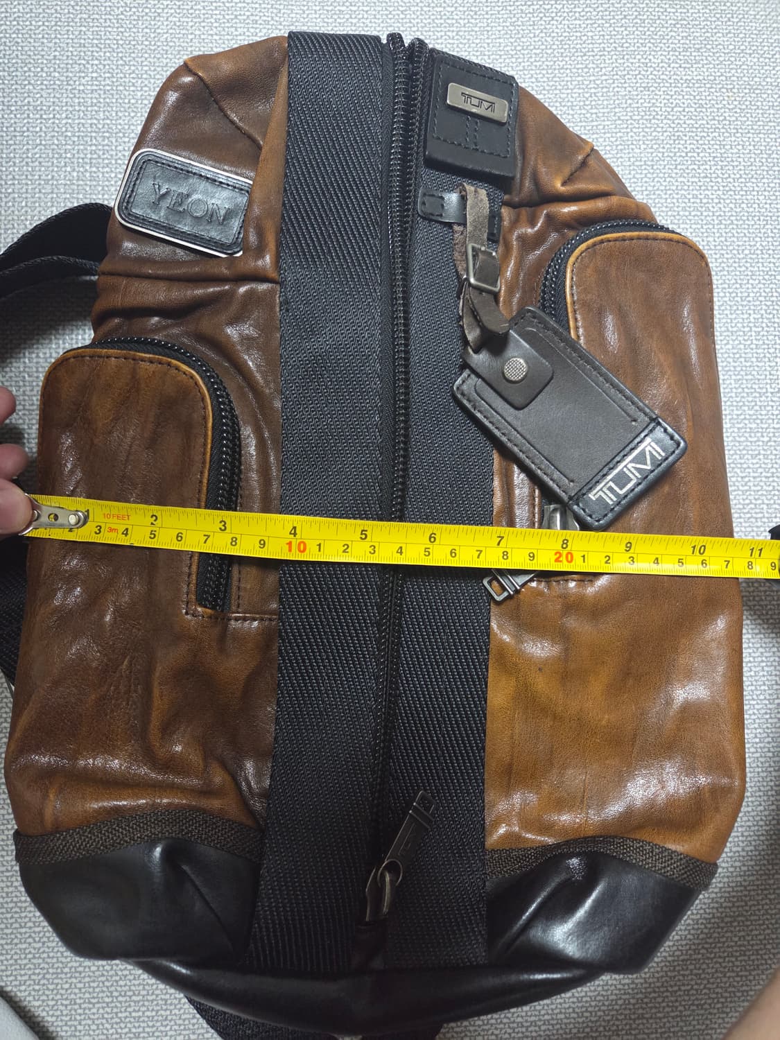 TUMI 투미 슬링백 팝니다 상품이미지9