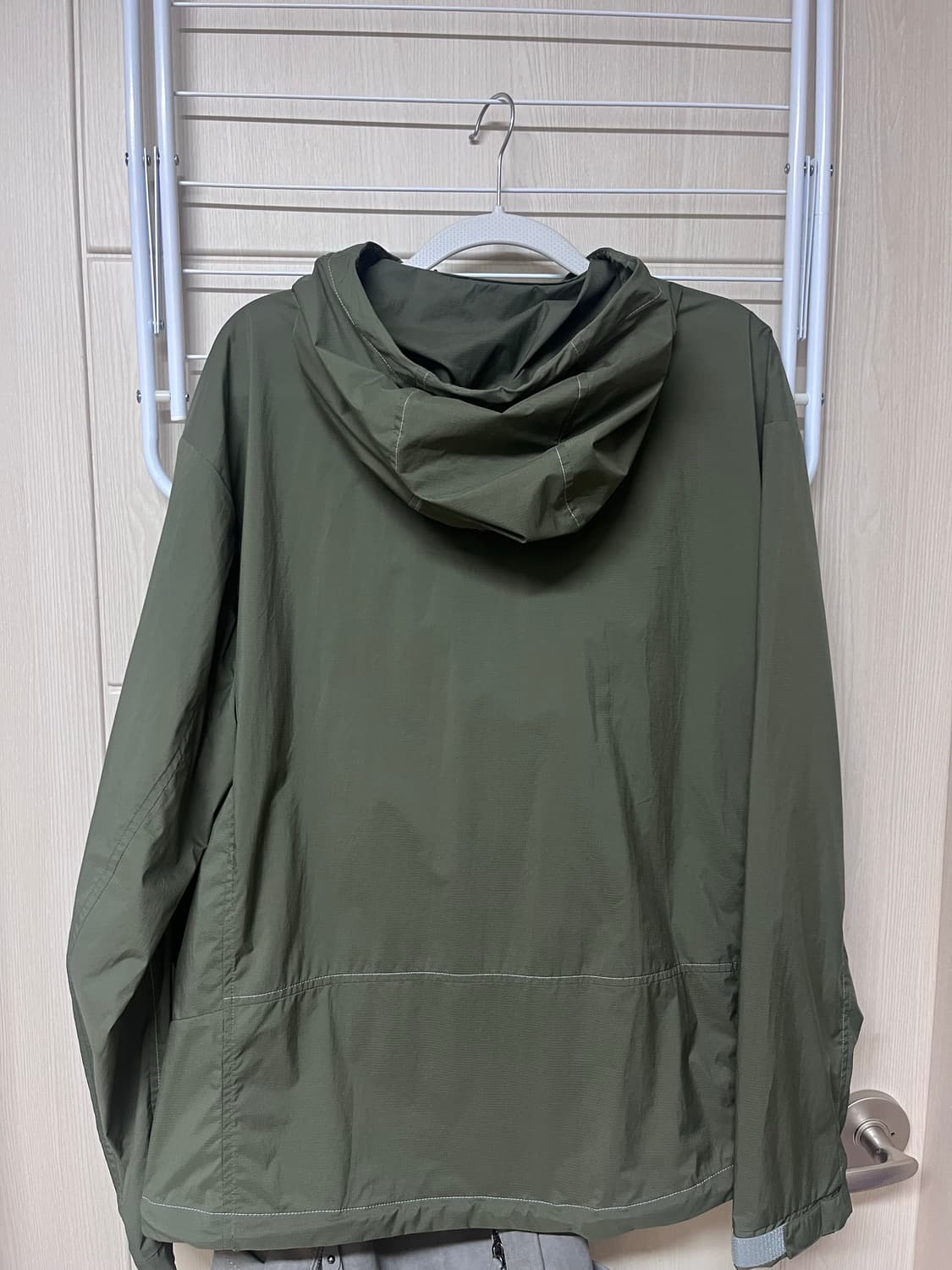 살로몬 라이트자켓. 바람막이. 상품이미지4