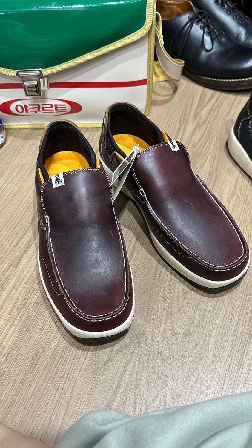 비즈빔 x 소프넷 트웜블리 슬립온  상품이미지1