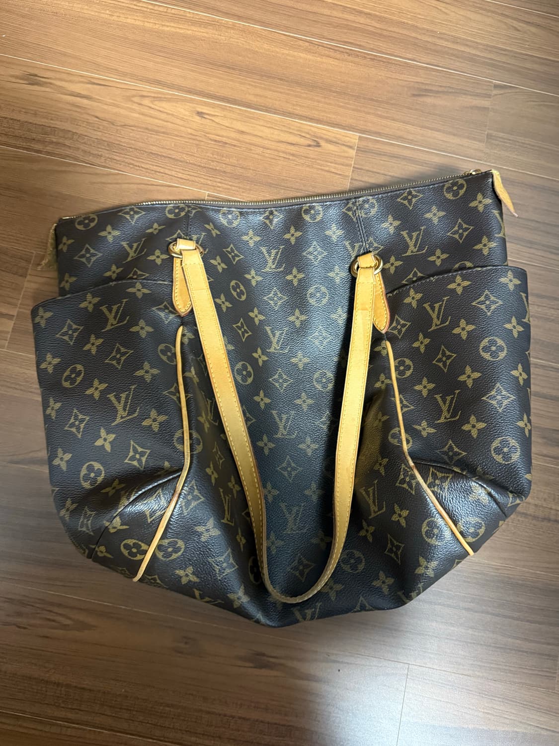 루이비통 토탈리 숄더백 상품이미지4