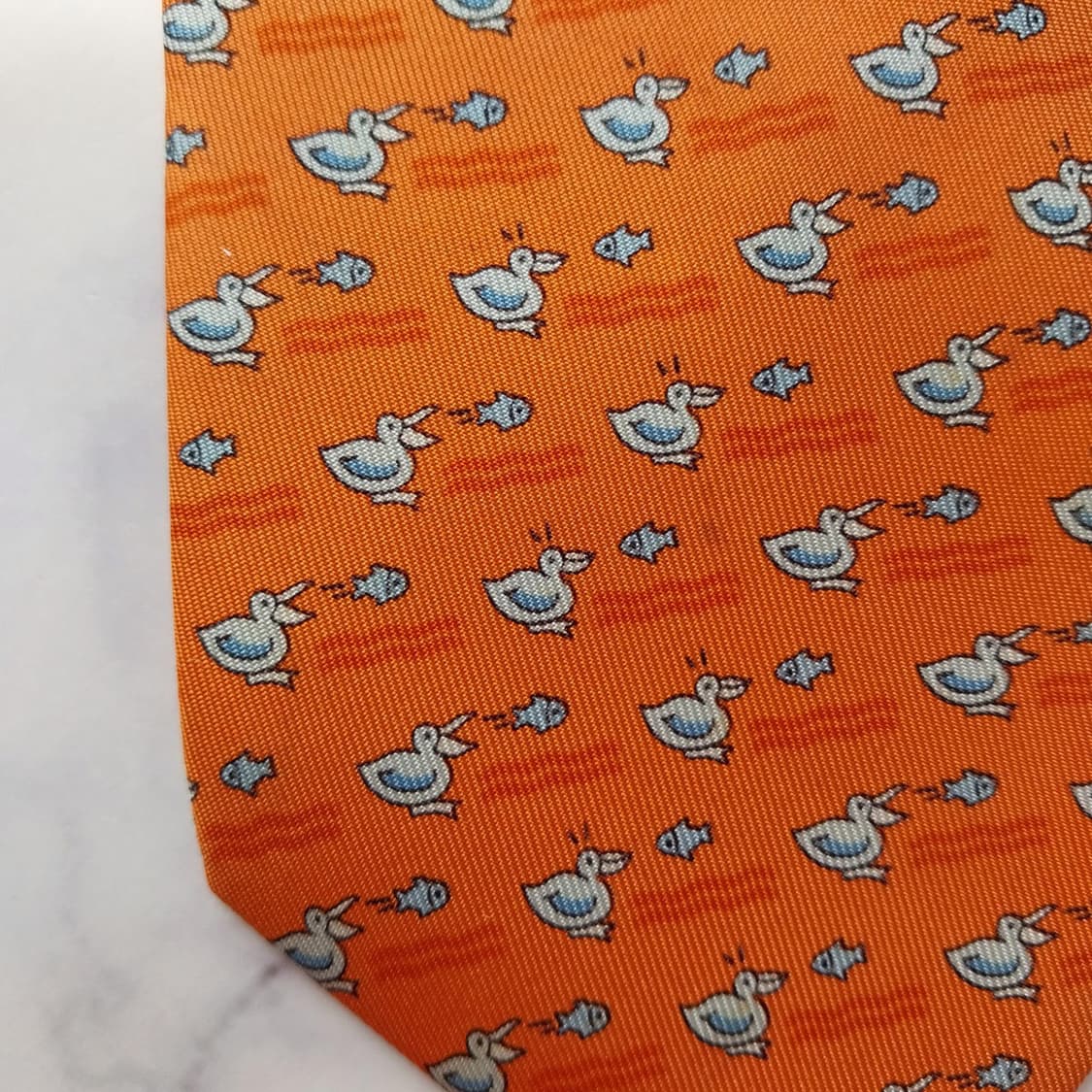 에르메스 실크 펠리칸 모티브 넥타이 9.4cm A등급 K2116
 상품이미지9