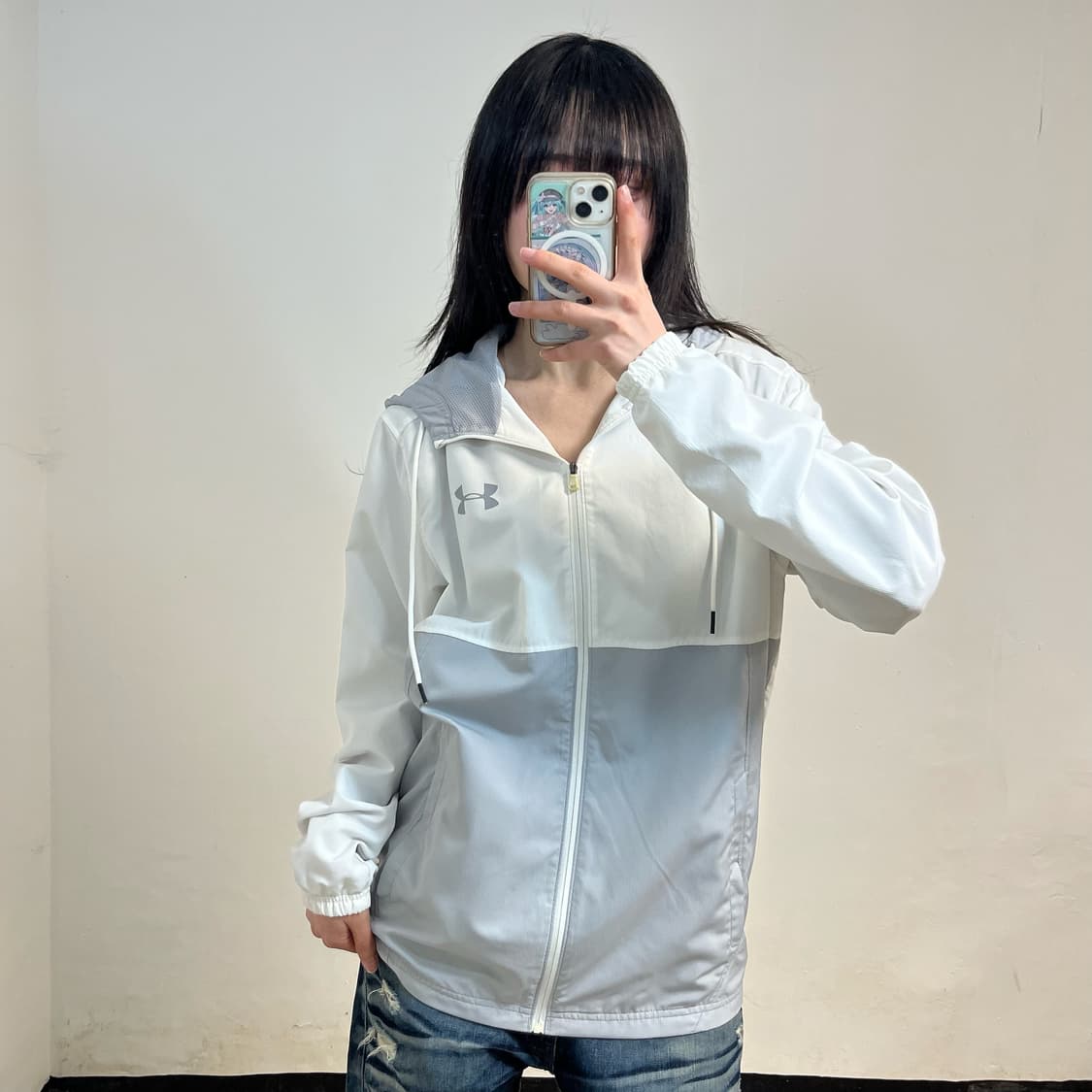 Under Armour white windbreaker 상품이미지1