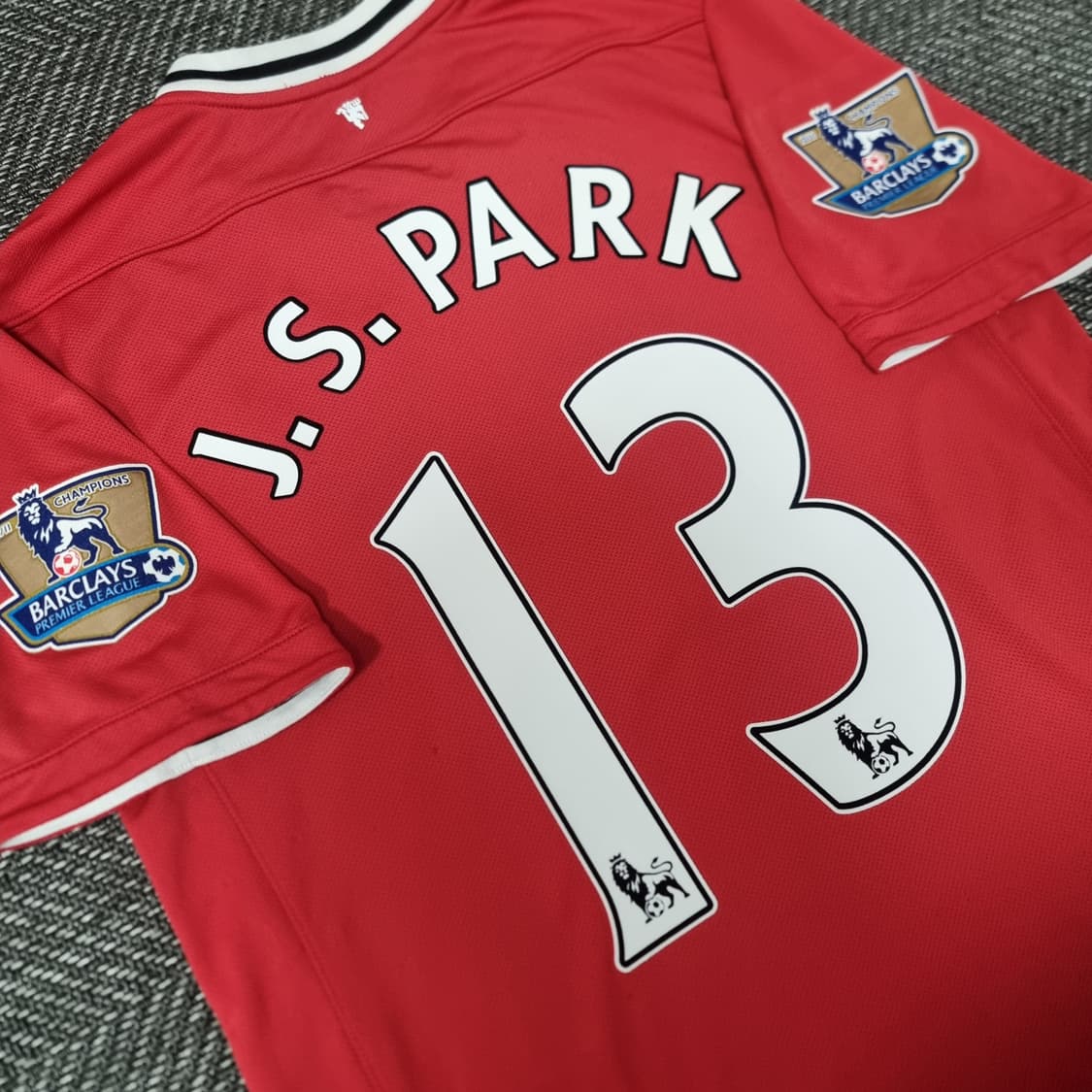 11-12시즌 맨체스터 유나이티드 홈 유니폼 #13 박지성 상품이미지3