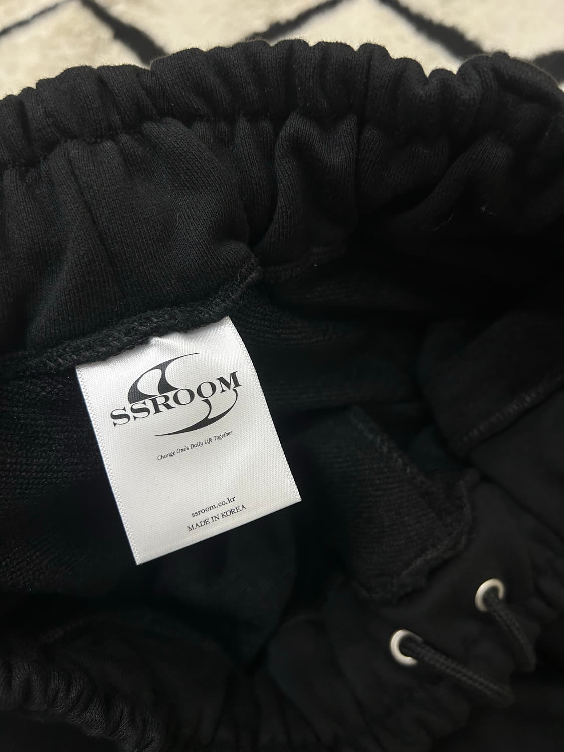 [Free]SSROOM 벌룬 카고 스웨트 트레이닝 팬츠/블랙 상품이미지6