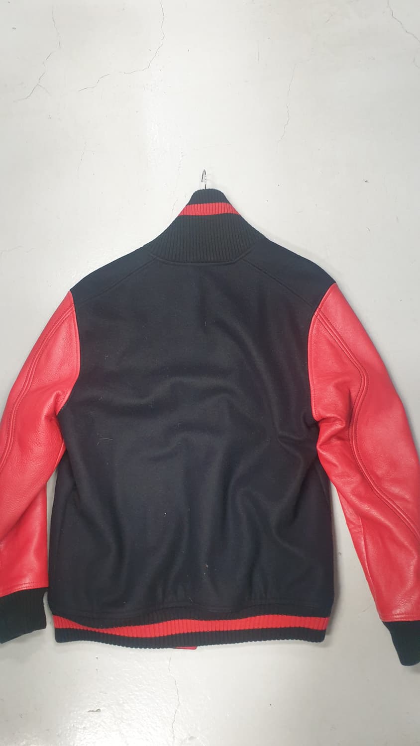 조던  카우 레더 바시티 자켓 M 블랙/레드 상품이미지2