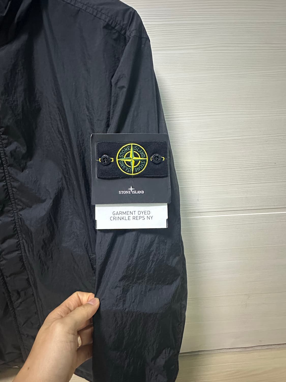 스톤아일랜드 ss25 크링클랩스 바람막이 L사이즈 새제품급 판매  상품이미지2