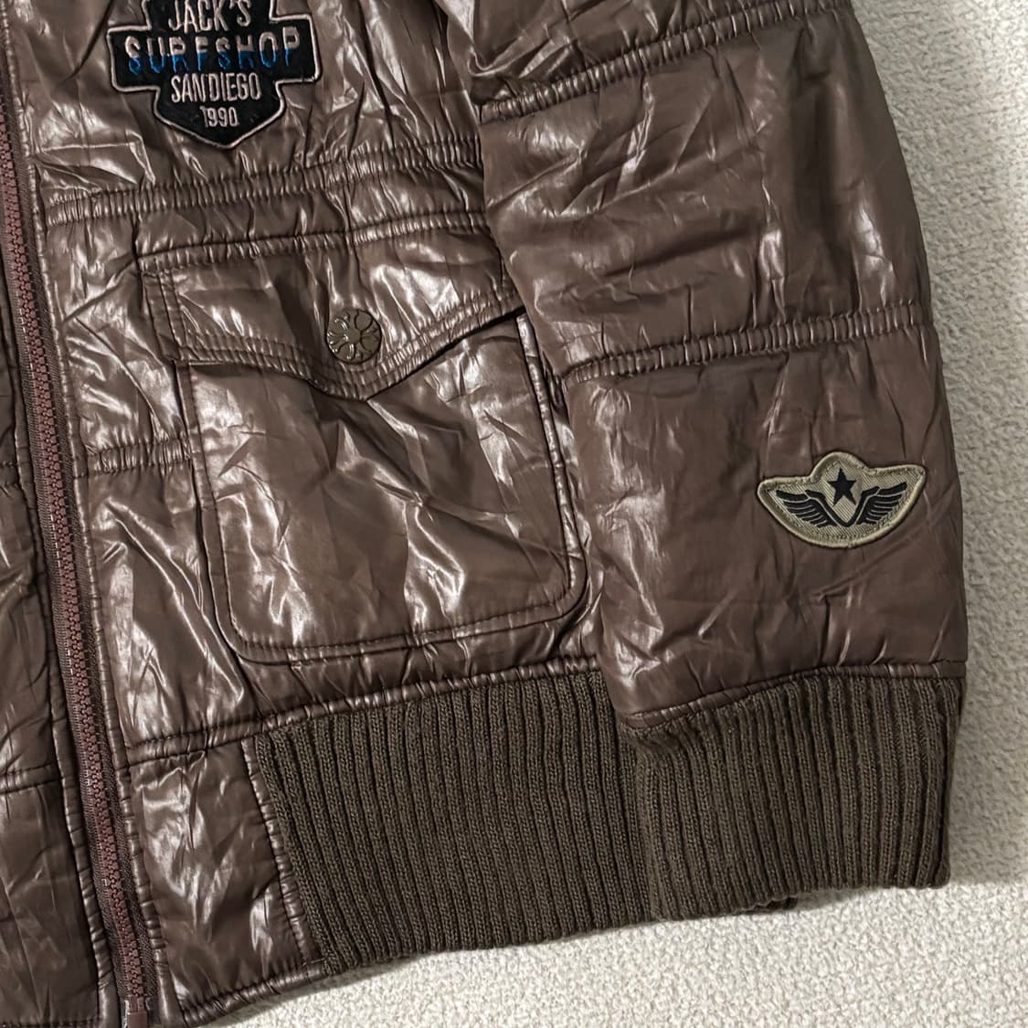 일본빈티지 y2k 브라운 유광 글로시 경량 퍼 패딩 상품이미지6
