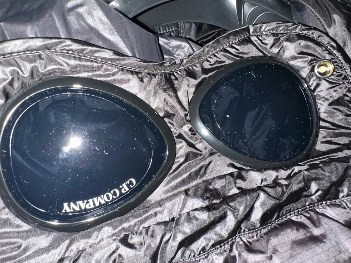 CP컴퍼니 DD쉘 고글 경량패딩 25FW 상품이미지3