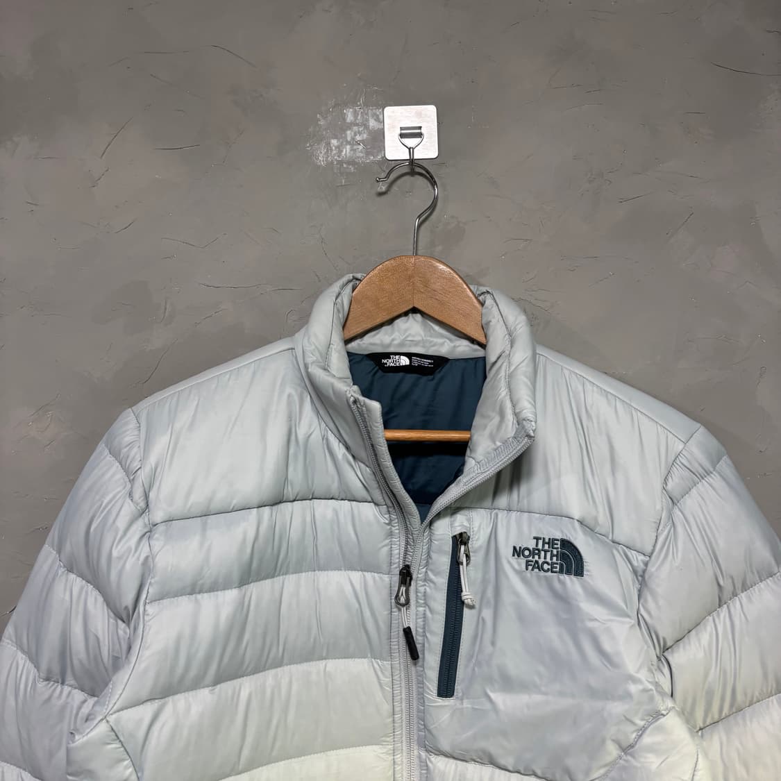 노스페이스 550 구스다운 경량패딩 클라우드 블루 상품이미지2