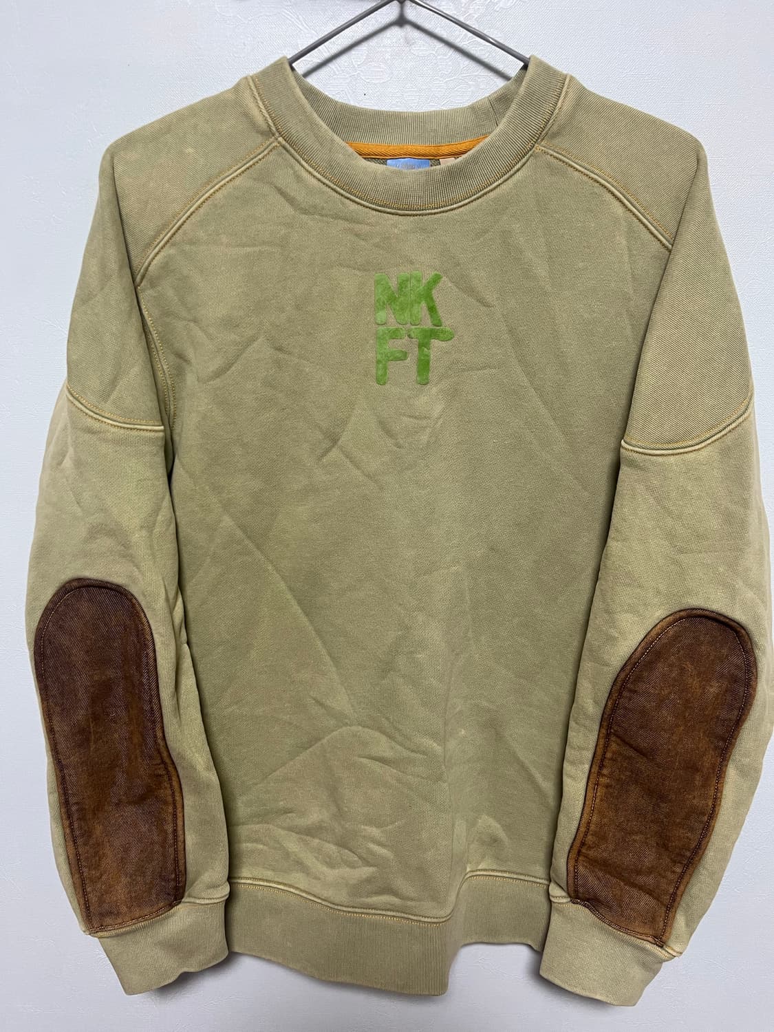 누크피터(nuuk fitter) 엘보우 패치 맨투맨 상품이미지1