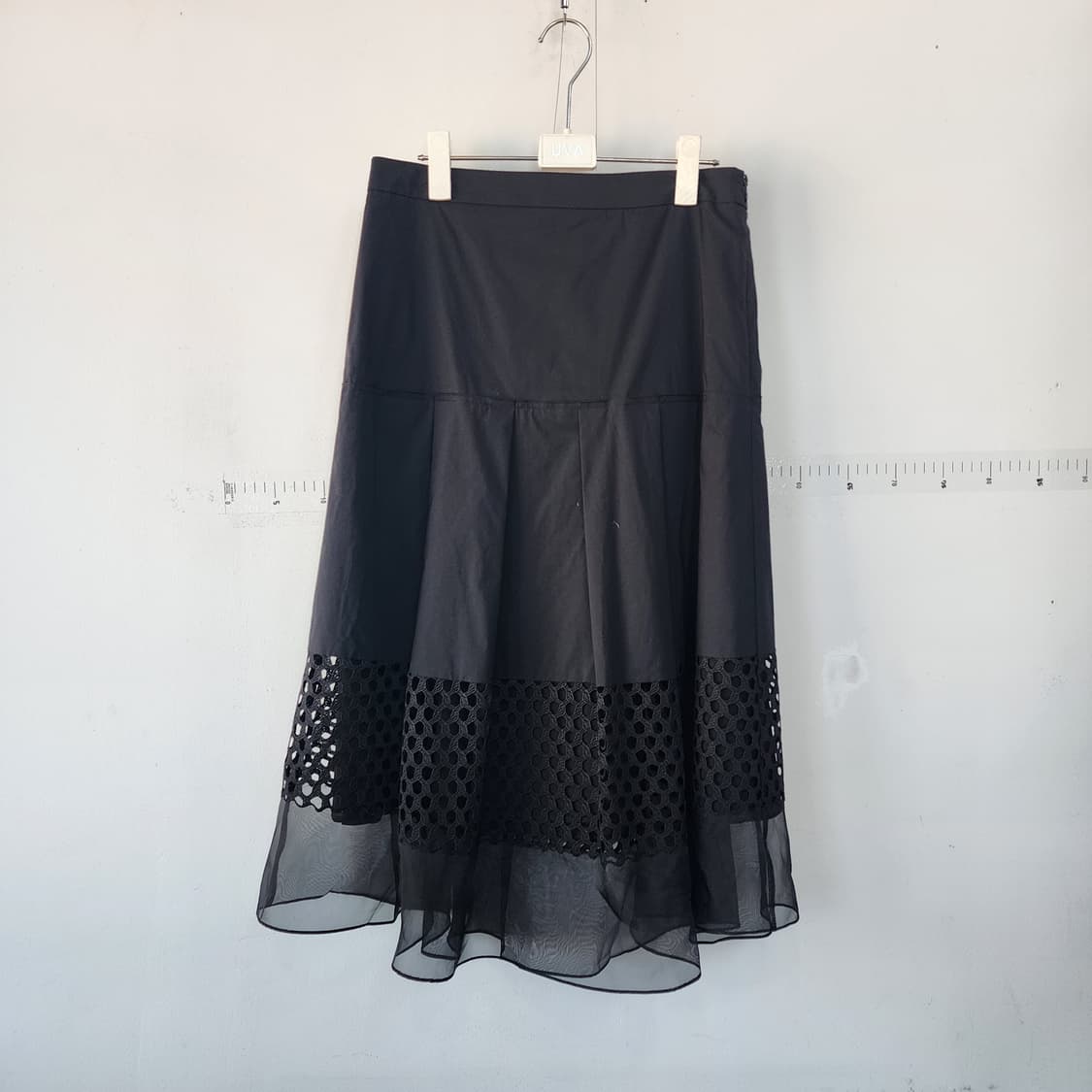 더 아이잗 블랙 레이스 펀칭 A라인 스커트 상품이미지1