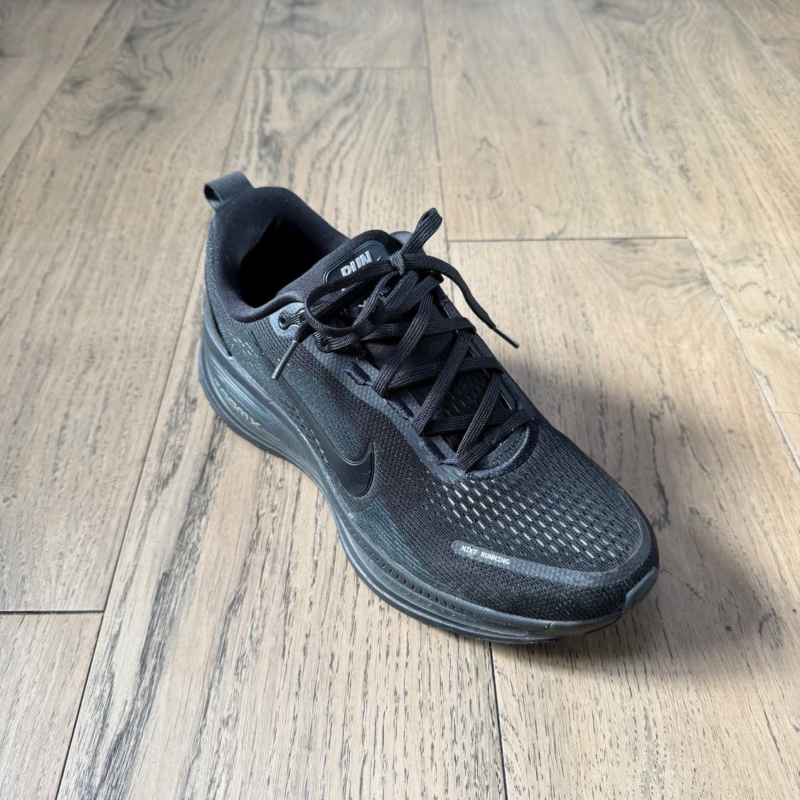 나이키 줌 보메로 18 / 올블랙 / 265 / 박풀 상품이미지5