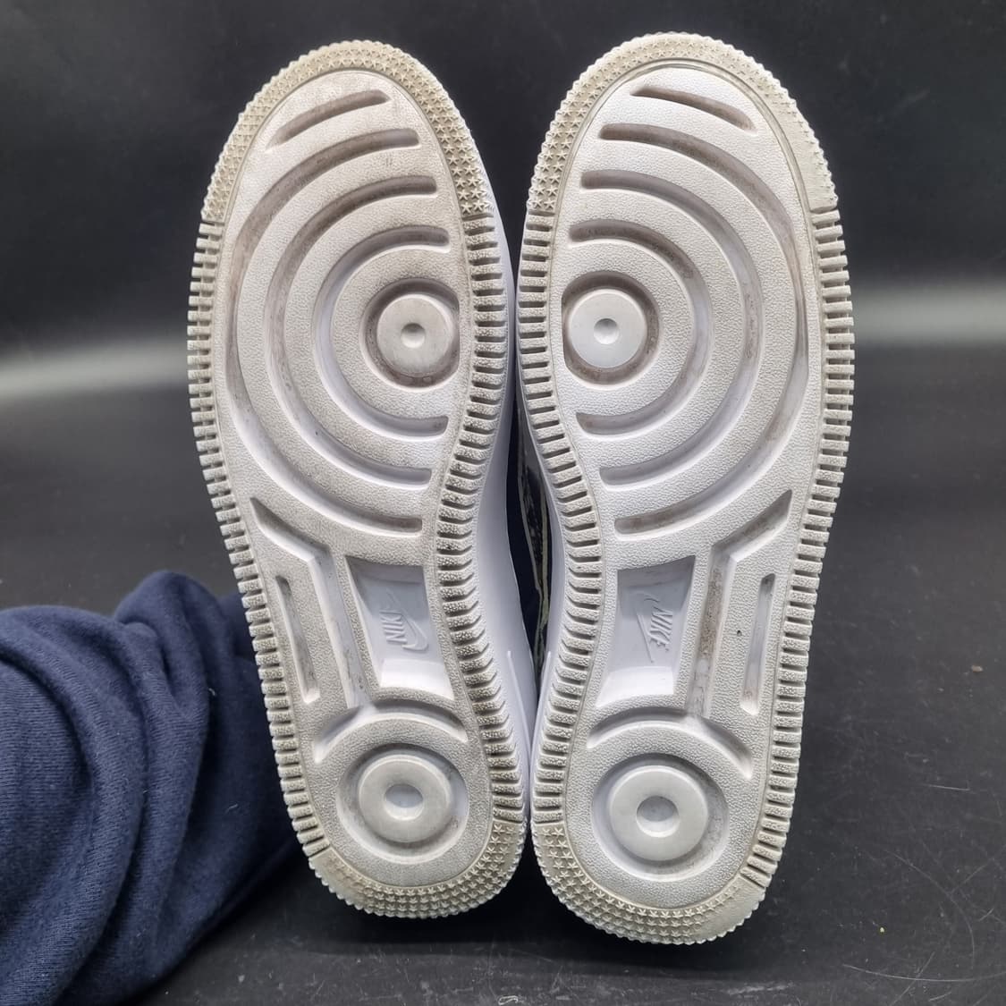 나이키 에어포스1 세이지로우 운동화235 상품이미지3