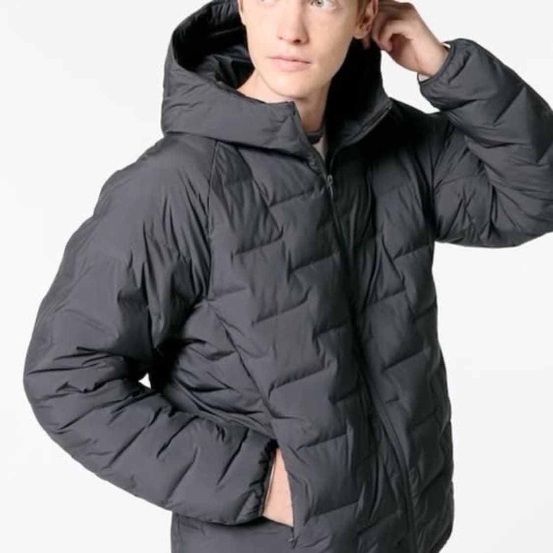 유니클로 퍼프테크 파카 다크 그레이 L 상품이미지1