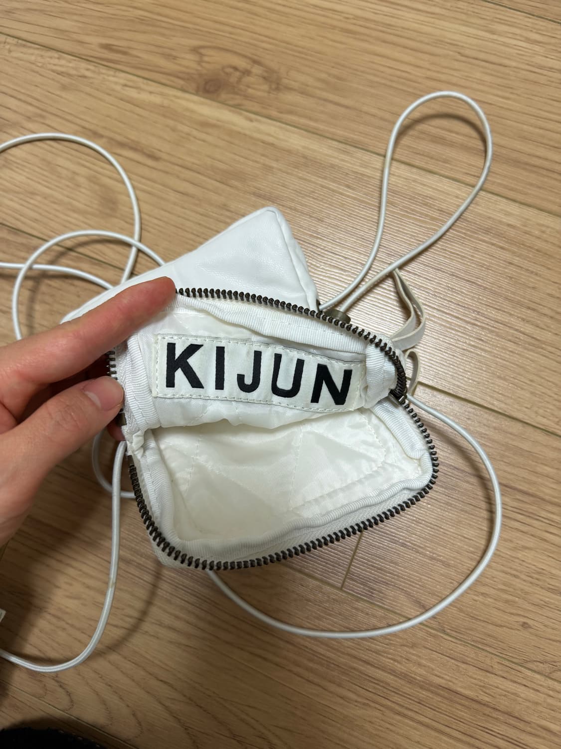 기준 미니백 화이트 상품이미지3