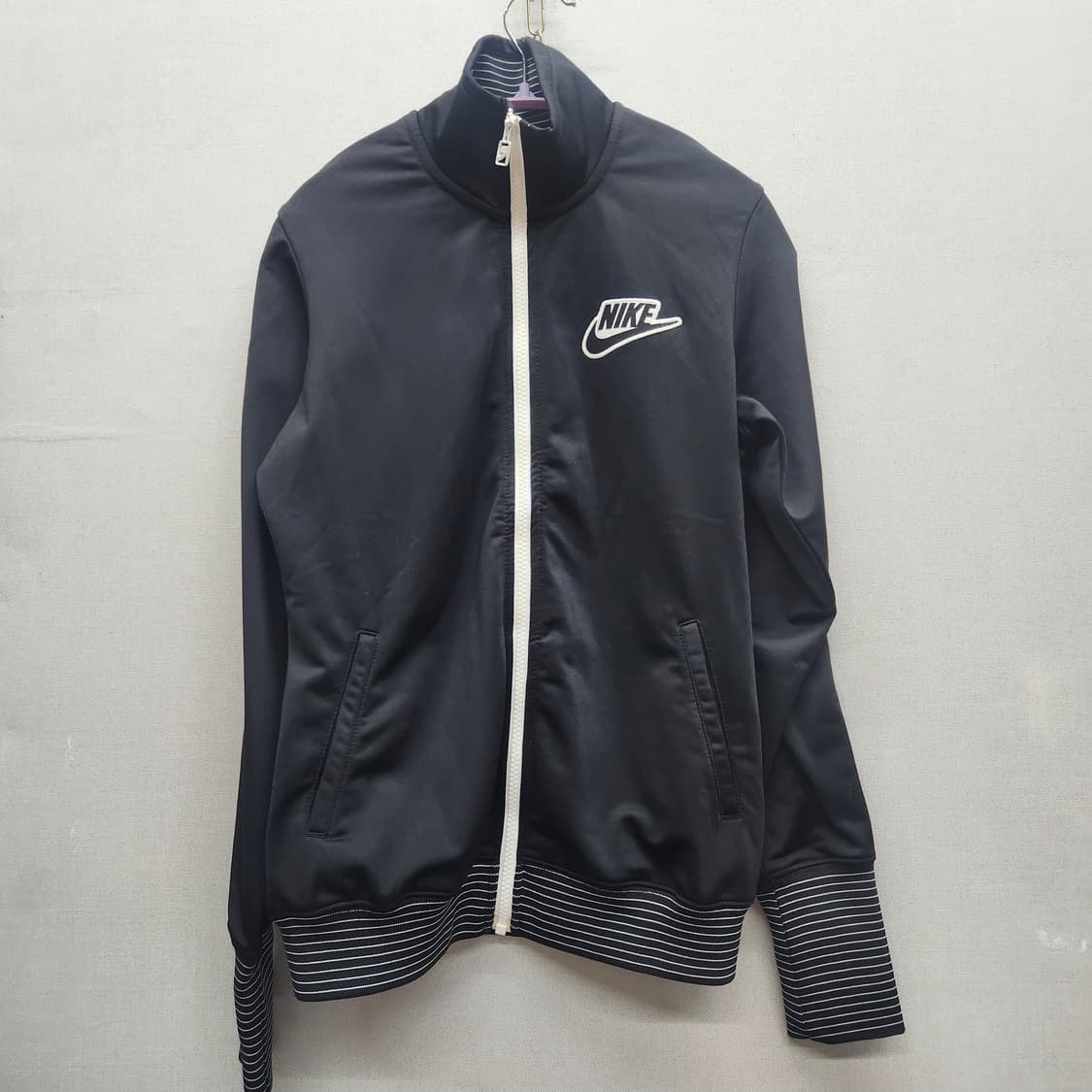 나이키 로고자수 트랙탑 져지 M(S) 상품이미지1