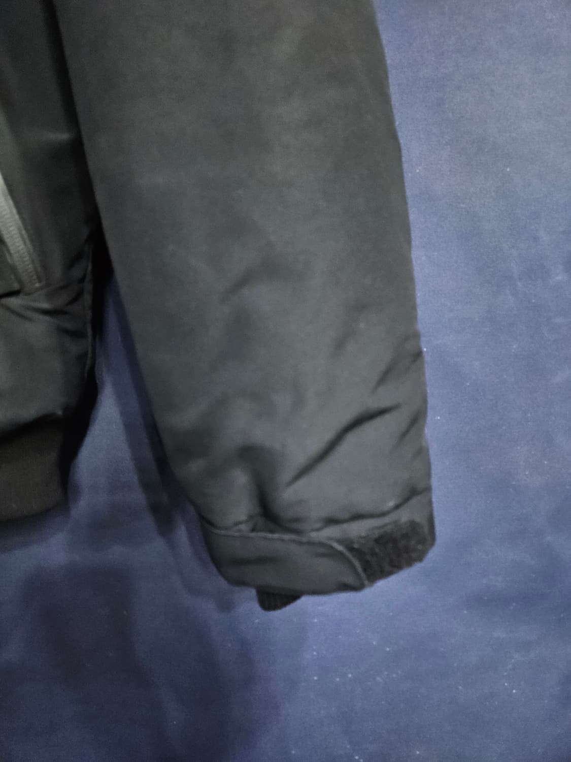 아이더 블랙컬러 남성 100 구스다운 숏패딩  상품이미지6