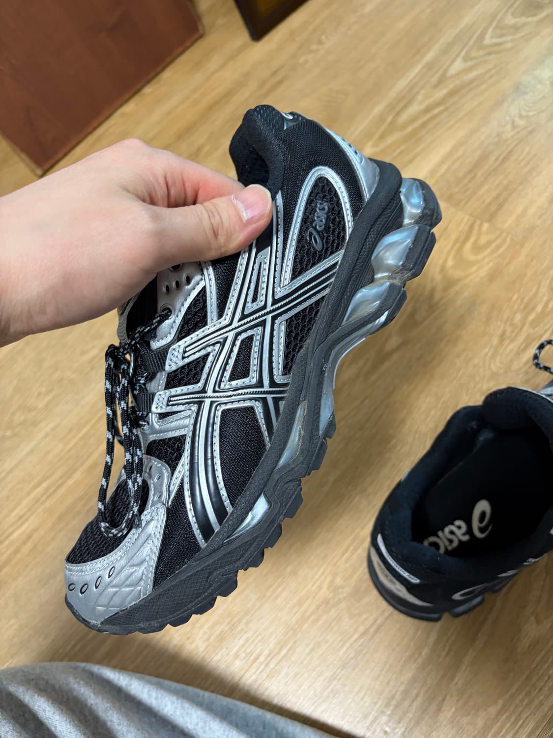 아식스 젤 님버스 10.1 블랙 퓨어 실버 상품이미지4