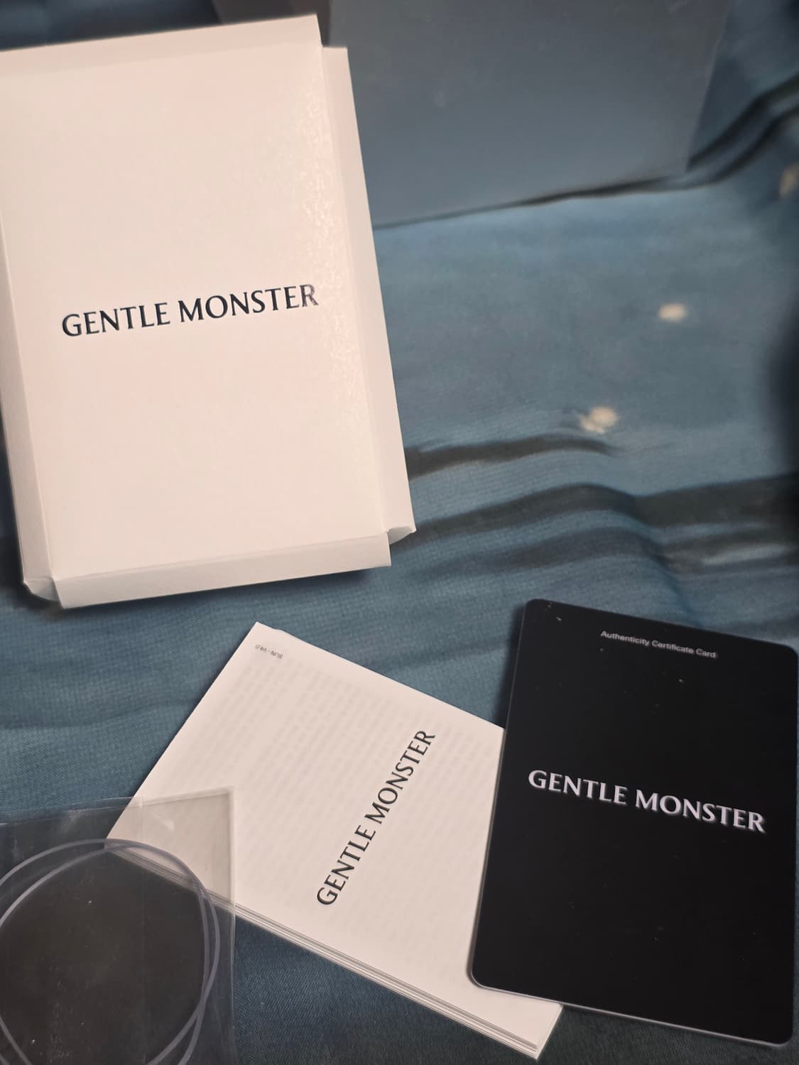 젠틀몬스터 론 01 판매합니다 상품이미지5