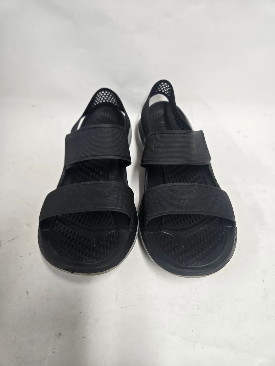 크록스  블랙 벨크로 샌들 W8 250 상품이미지2