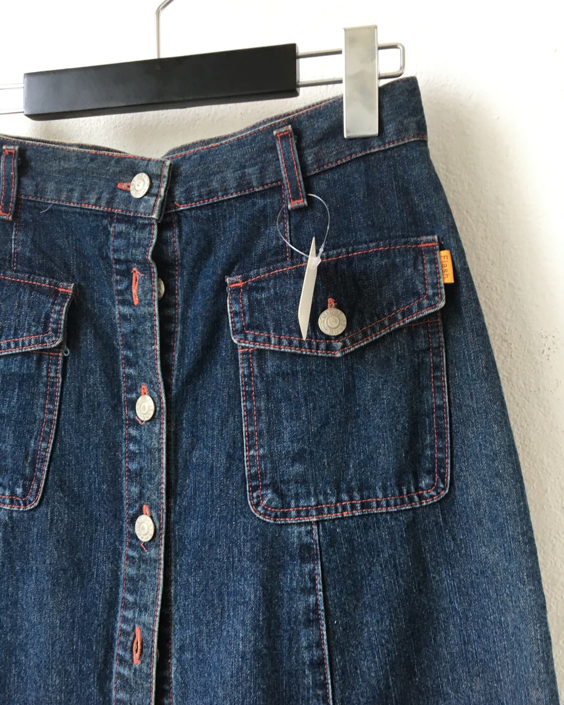 Pocket point button up denim skirt 상품이미지3