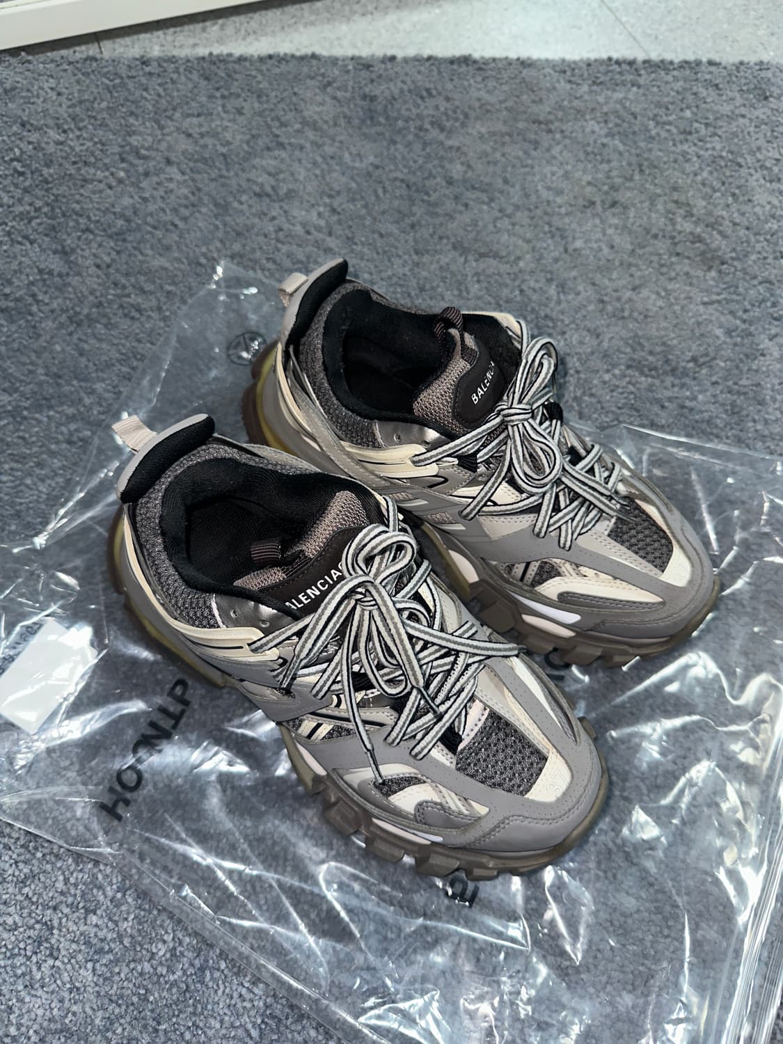 발렌시아가 트랙슈즈 화이트 그레이 37 상품이미지1