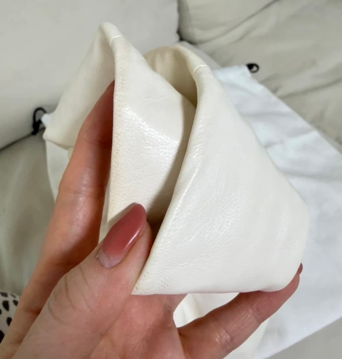 르메르 펄스 볼백 아이보리 상품이미지10