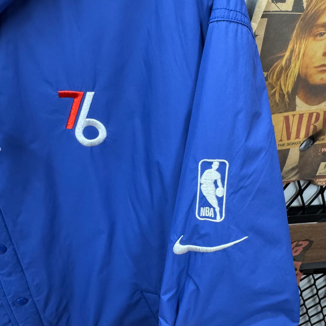 나이키 필라델피아 세븐티식서스 후드 봄버 자켓 레드 블루 상품이미지5