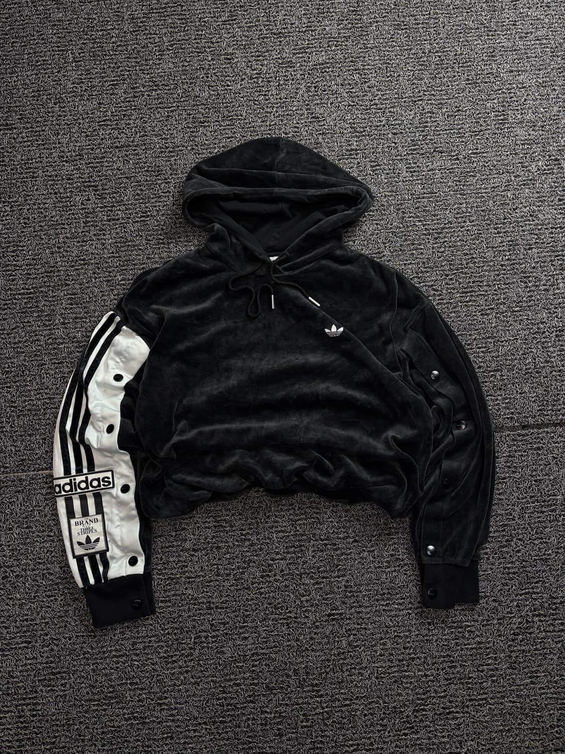 아디다스 사이드 스냅 버튼 벨벳 크롭 트랙 후드 1602 상품이미지2