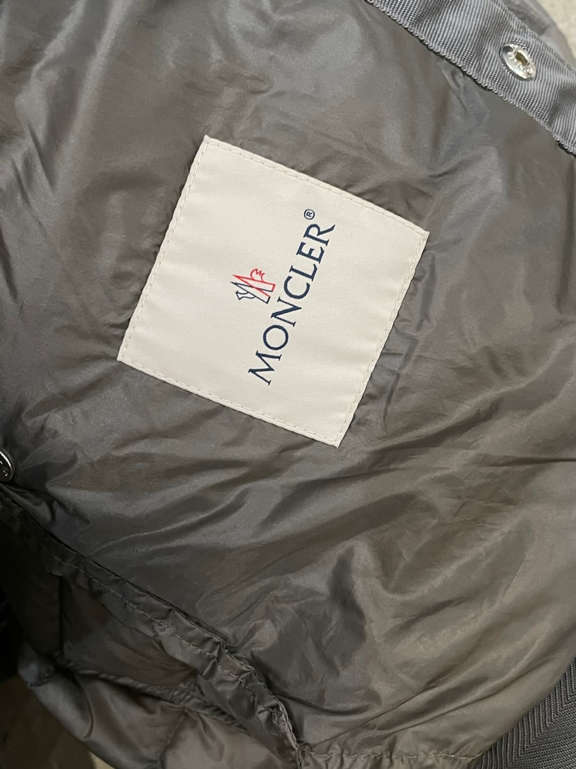 몽클레어 크리스토퍼 경량 패딩 상품이미지10